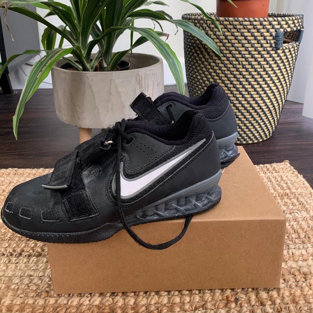 NIKE ROMALEOS 2